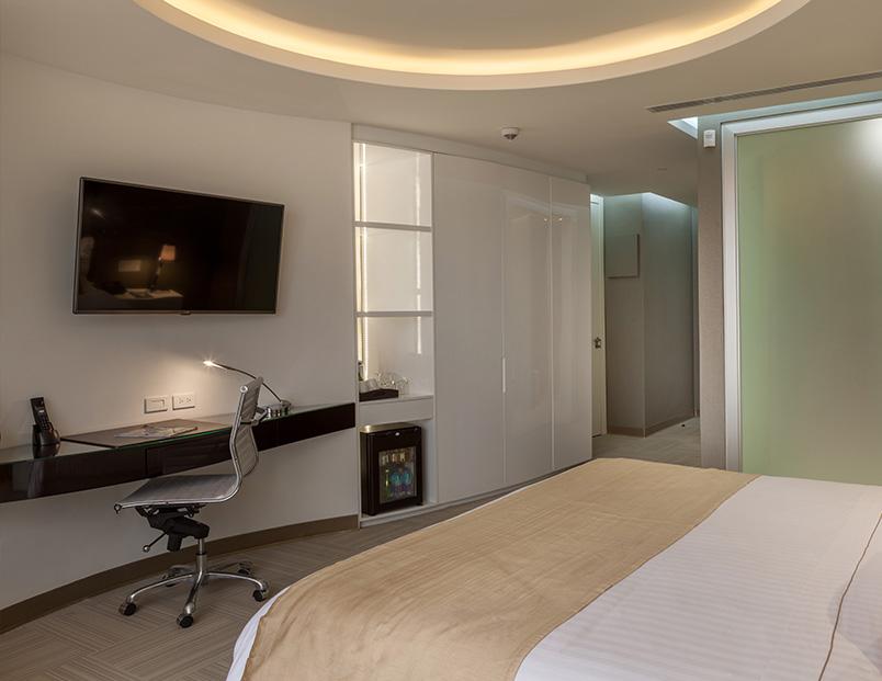 Hotel Las Americas Golden Tower Panama Bagian luar foto A room at the hotel