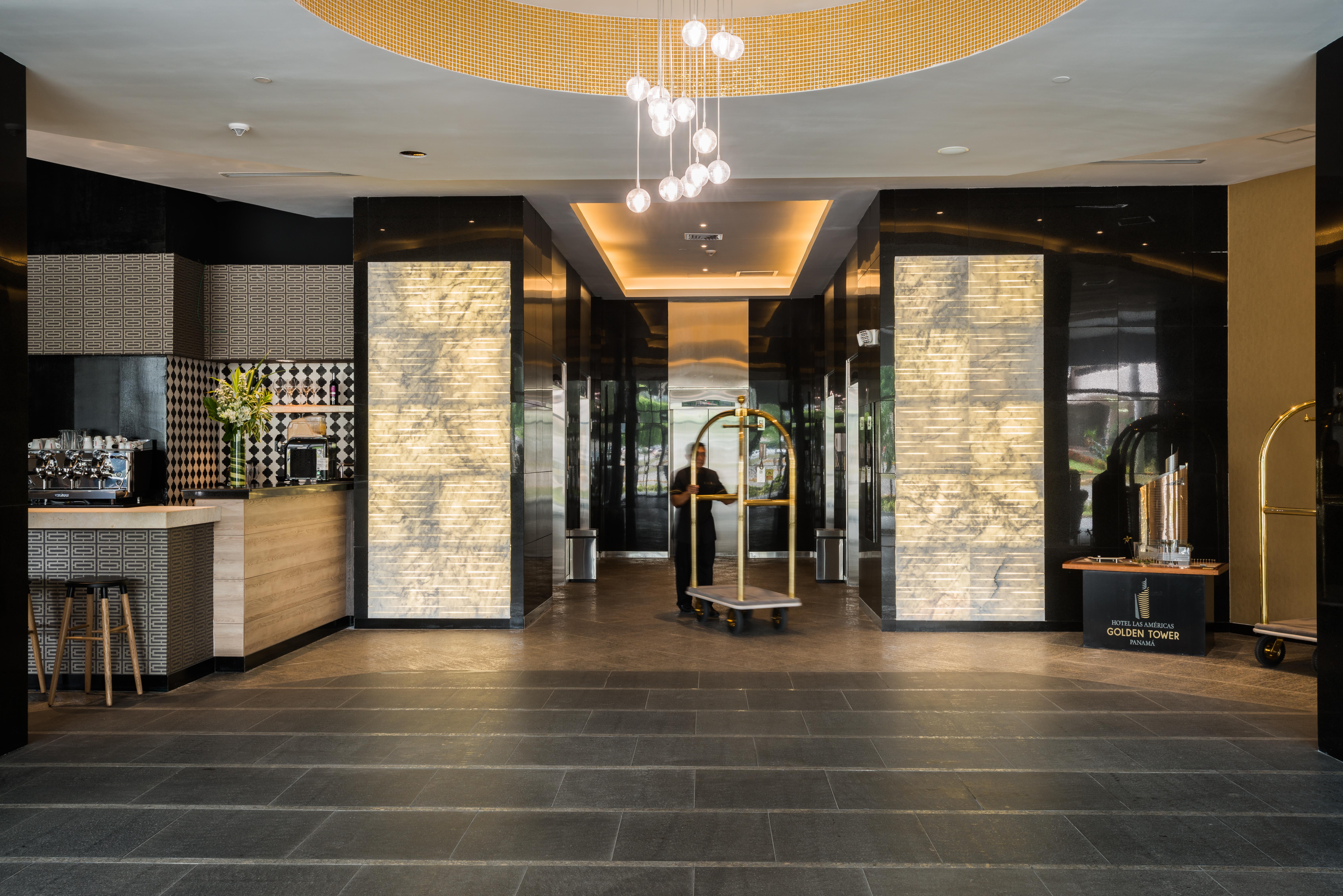 Hotel Las Americas Golden Tower Panama Bagian luar foto Lobby